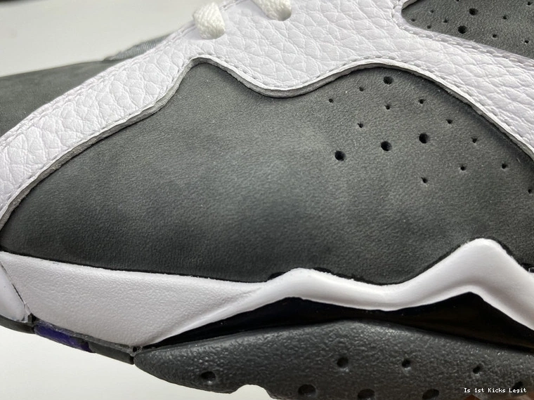 Flint Jordan  Retro  (2021) CU9307-100 7 0118